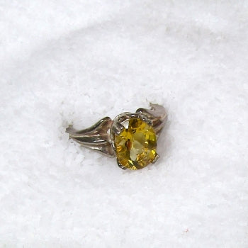 golden gemstone ring