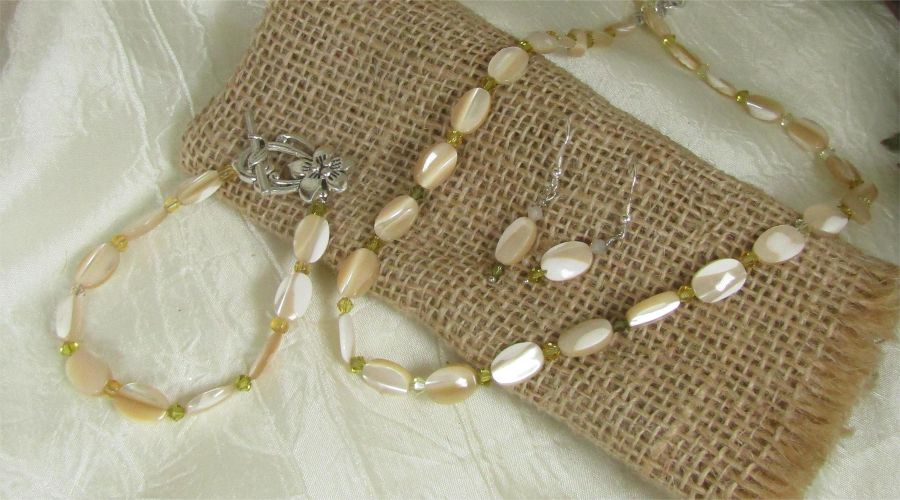 Mother Of Pearl Shell Jewelry Set