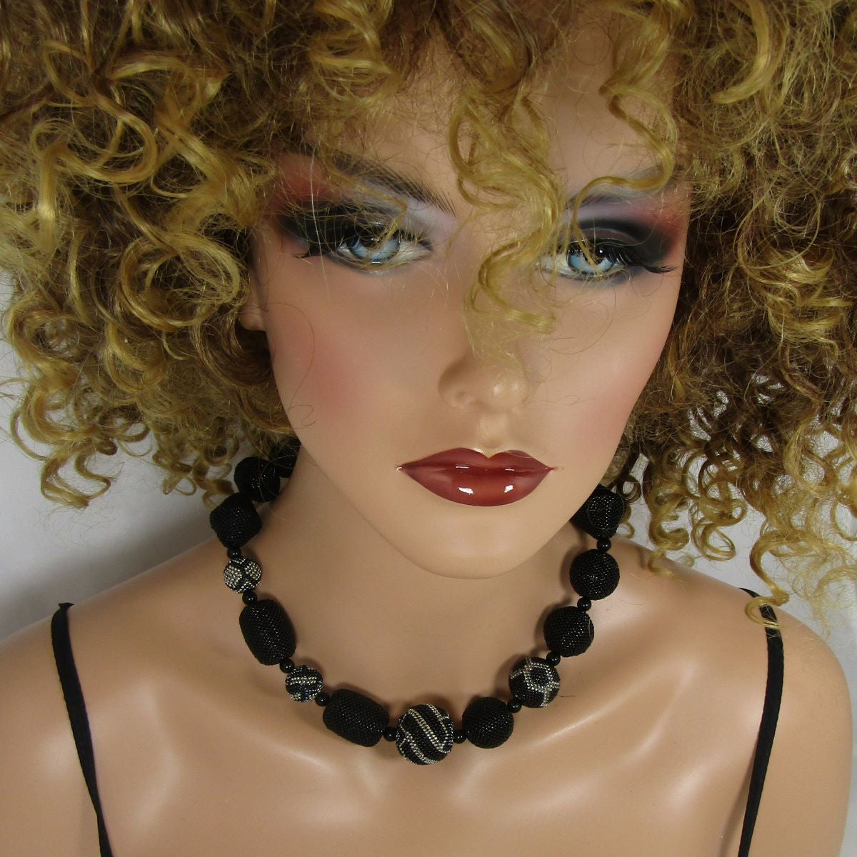 Exquisite Black Beaded Necklace Handmade - VP's Jewelry