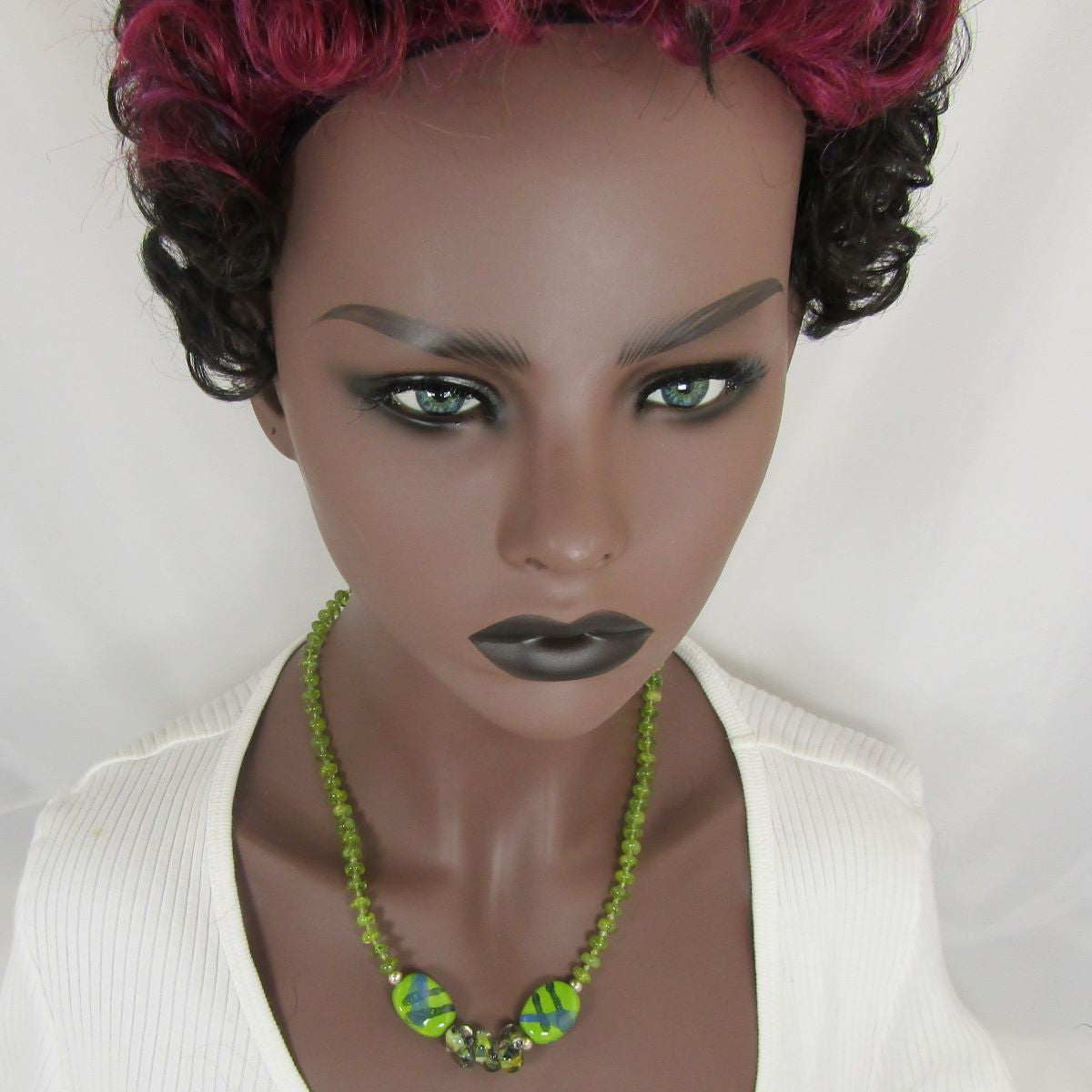 Green Handmade Kazuri and Peridot Beaded Necklace - VP's Jewelry 
