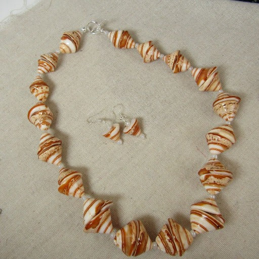 Cream & Tan Sea Shell Necklace & Earrings
