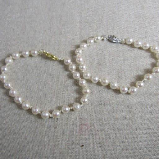 Delicate Pearl Beaded Bracelet - VP's Jewelry