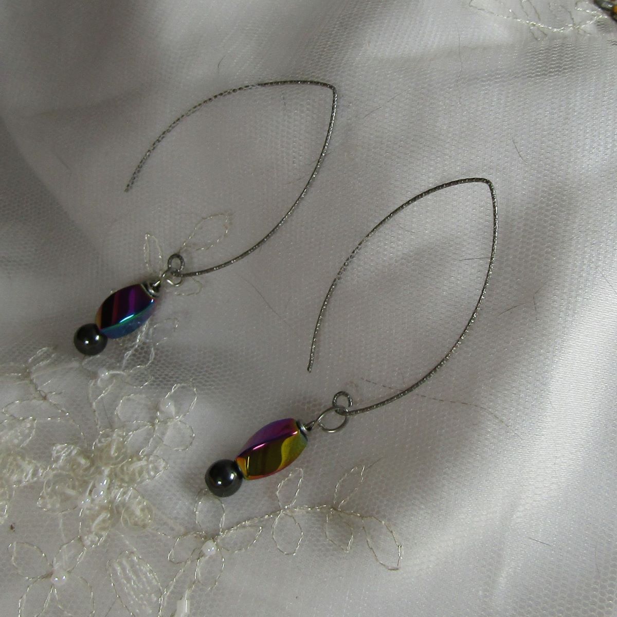 Buy magnetic hematite gemstone bracelet & earrings