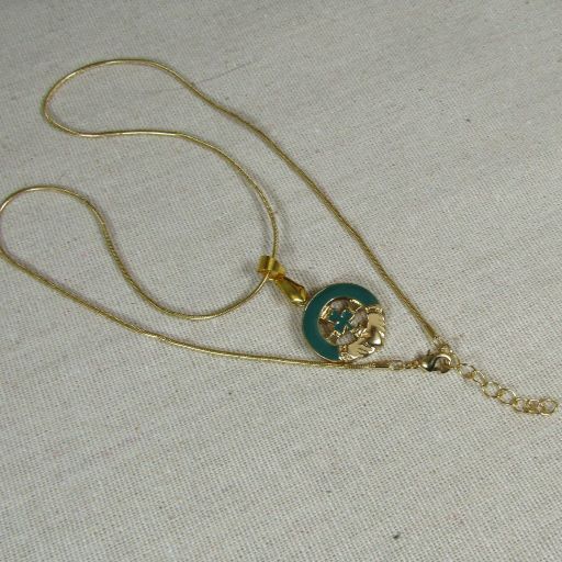 Green Claddagh Pendant Necklace - VP's Jewelry