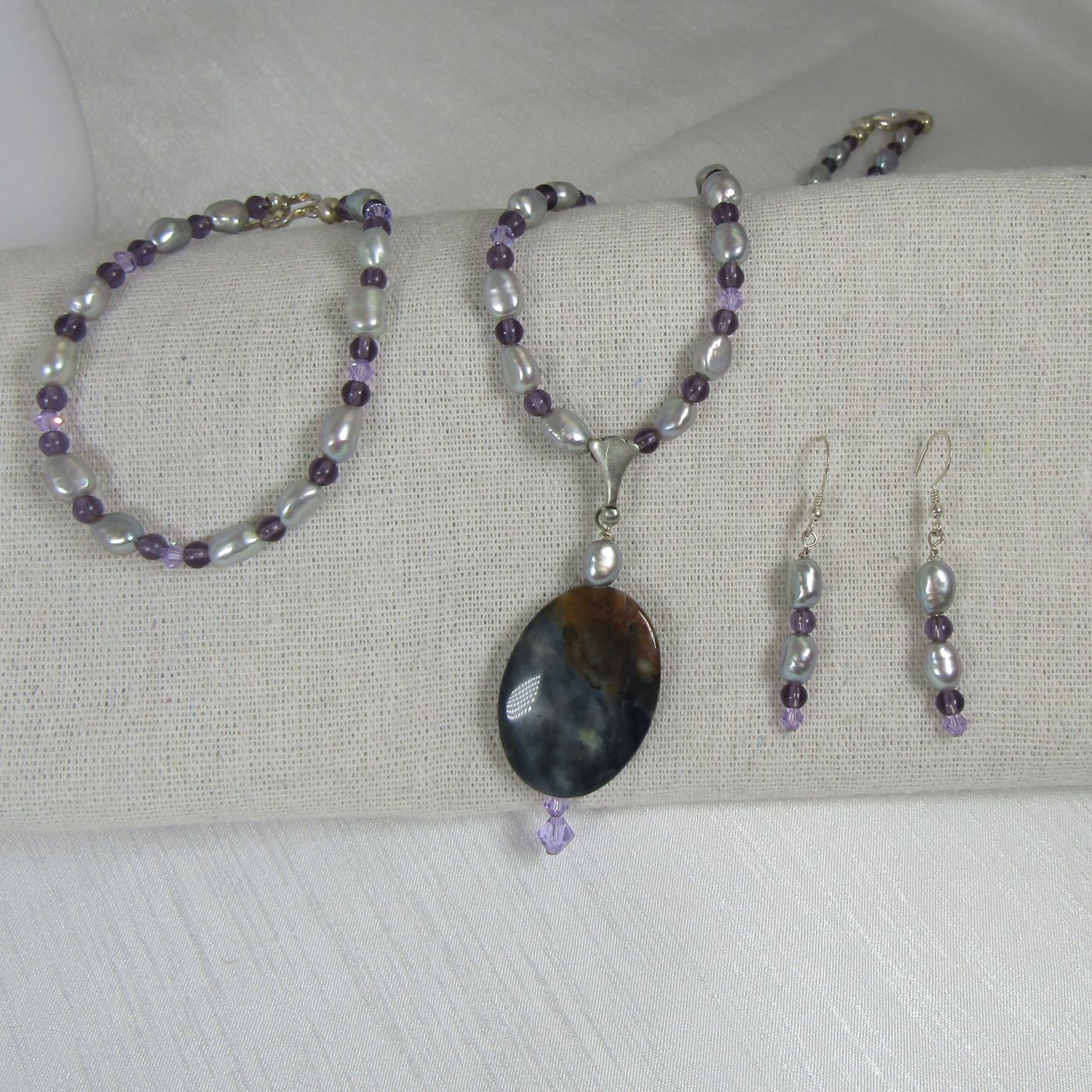 Lilac Pearl Necklace with Lepidolite Pendant - VP's Jewelry