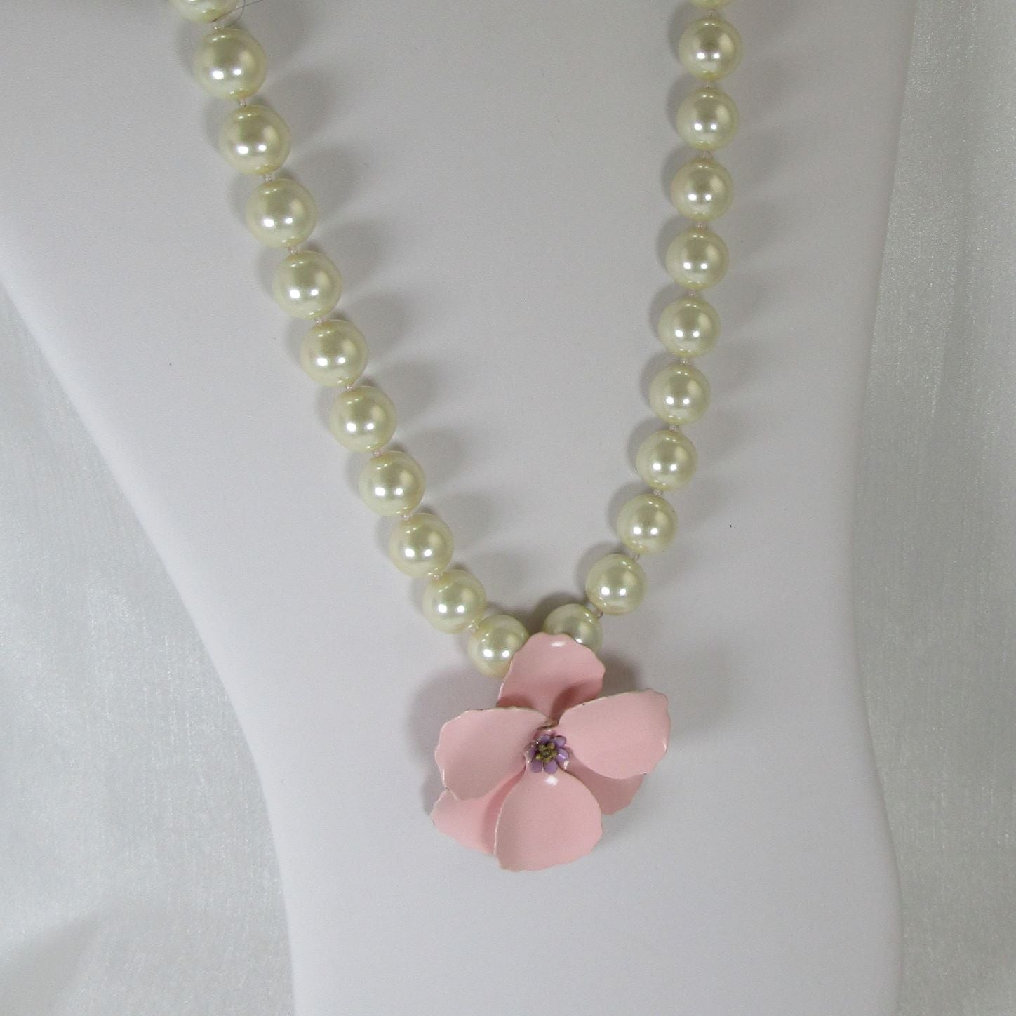 Statement Necklace in Pearl With Pink Poppy Pendant - VP's Jewelry 