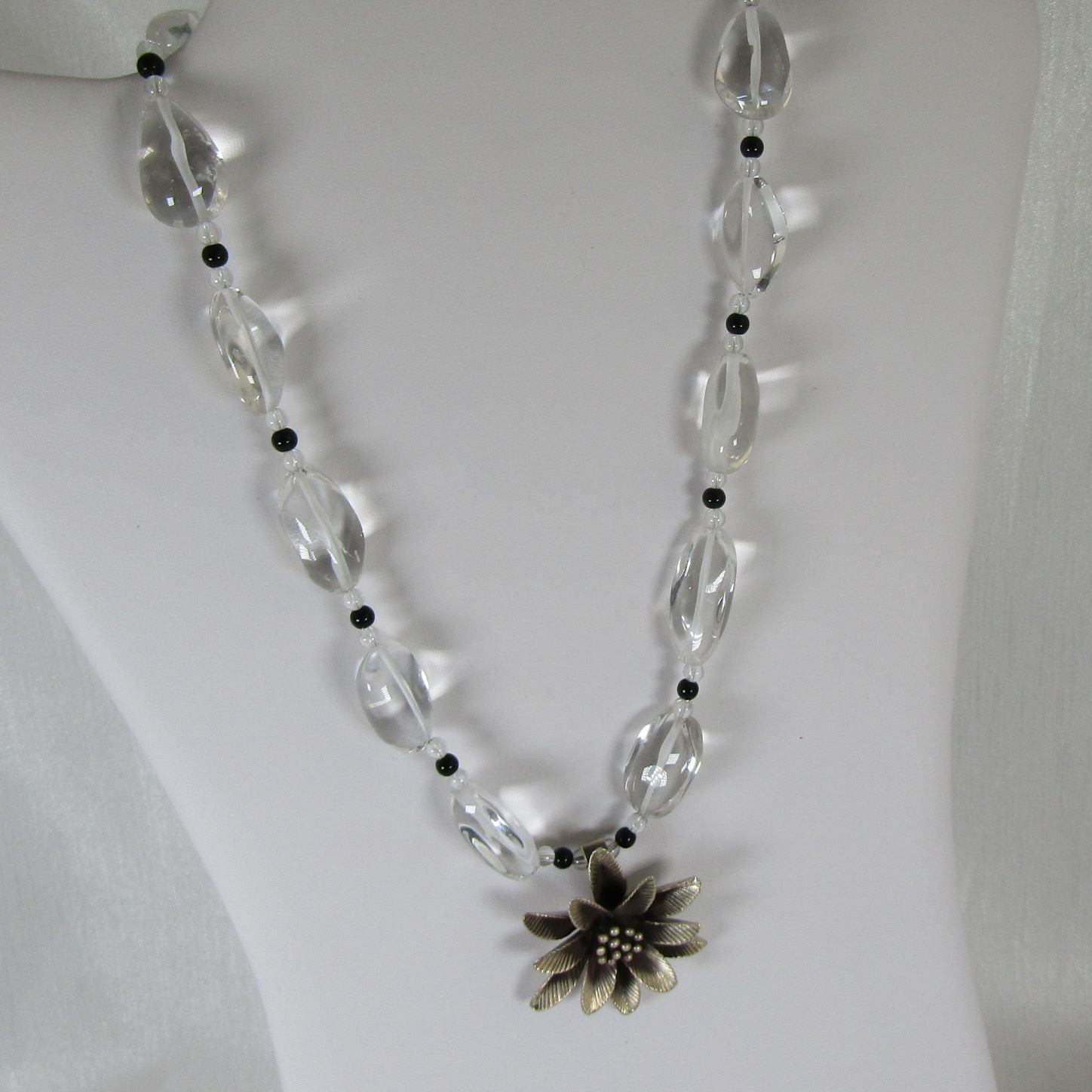 Necklace in Clear Quartz with Silver Flower Pendant - VP's Jewelry