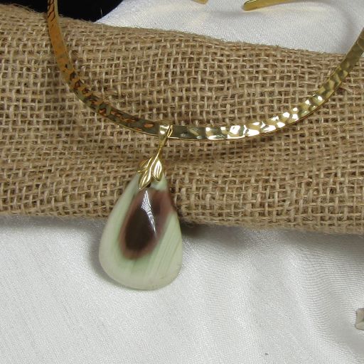 Gemstone Pendant on gold neckla wire